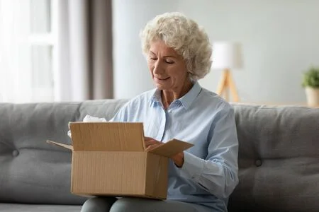 parcel delivery service for presents melbourne